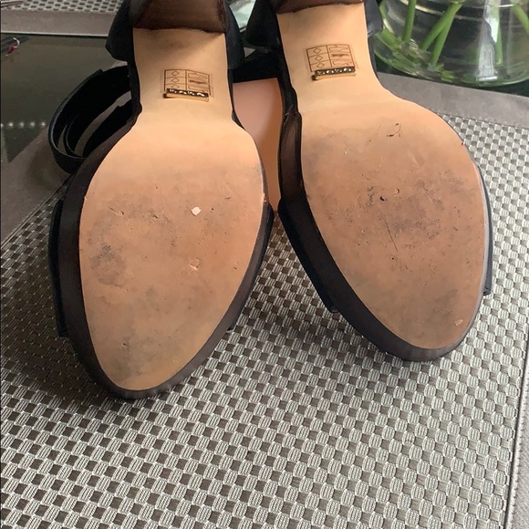 Bebe - Picture 5 of 7